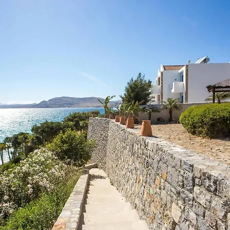 Blue Sapphire Villa *