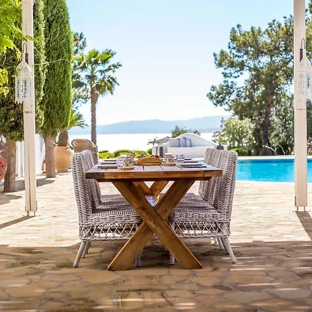 Blue Sapphire Villa *