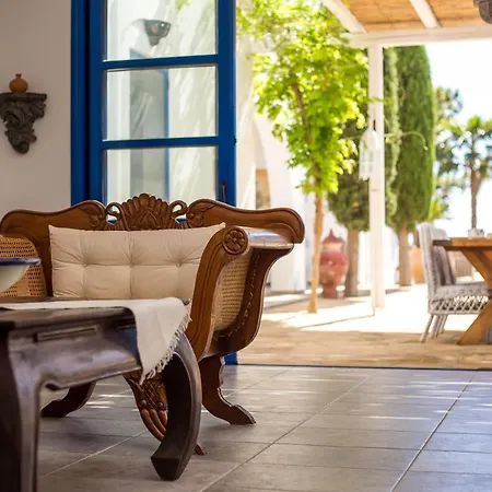 Villa Blue Sapphire