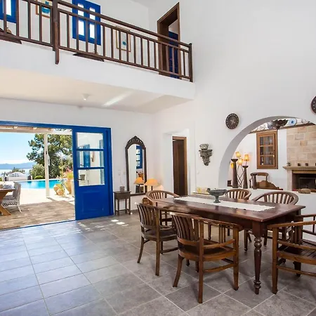 Villa Blue Sapphire