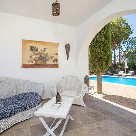 Blue Sapphire Villa *