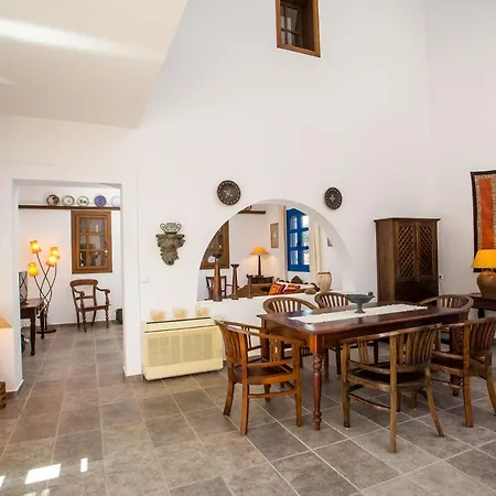 Blue Sapphire Villa Pefki