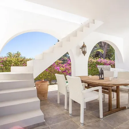Villa Blue Sapphire