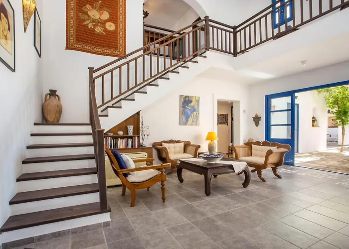 Blue Sapphire * Pefki (Rhodes)