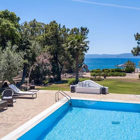 Blue Sapphire Vila