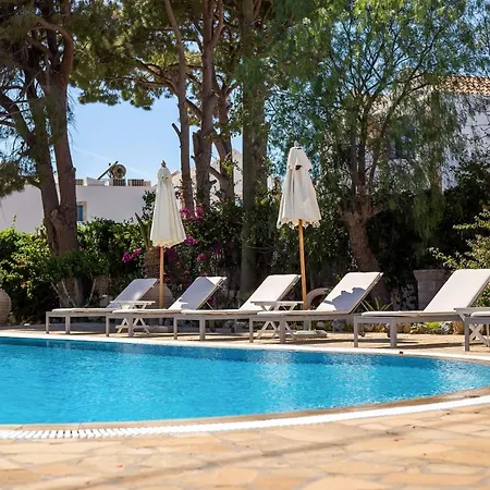 Blue Sapphire Vila Pefki