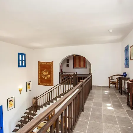 Blue Sapphire Vila