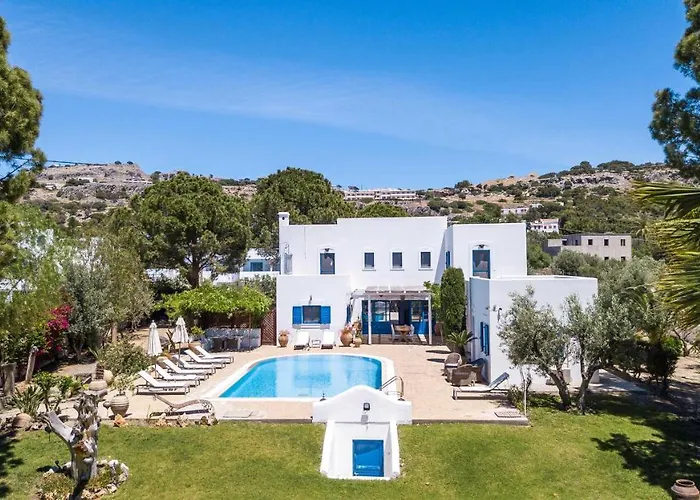 Blue Sapphire Villa Pefki