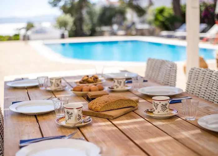 Blue Sapphire Villa *