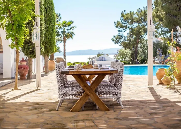 Blue Sapphire Villa *