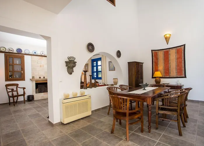 Blue Sapphire Villa Pefki