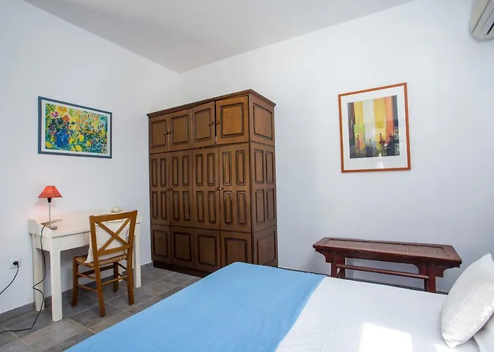 Blue Sapphire * Pefki